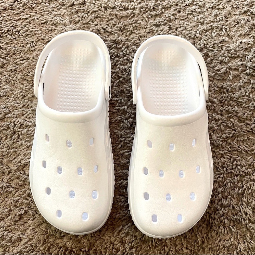 Women’s White Clogs NWOT